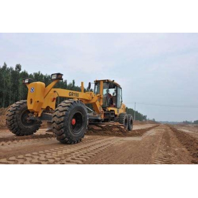 1xbet（中国）租赁平地机在蒙华铁路施工